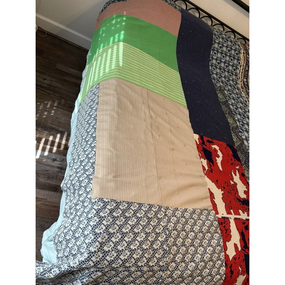 Vintage Polyester, Thread Tied Quilt, 77